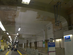 阪神三宮3番線終端