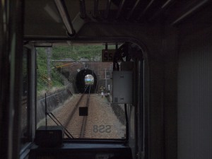 菊川の手前のトンネル